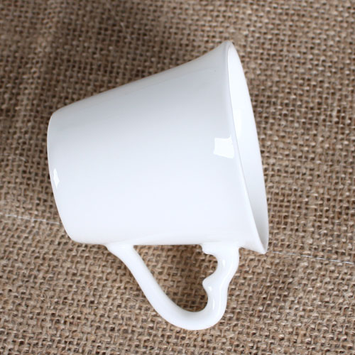 cup with love shape handle