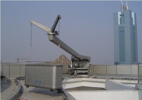 Rail Mounted Window Cleaning Platform Gondola With Capacity 200 - 300 Kg