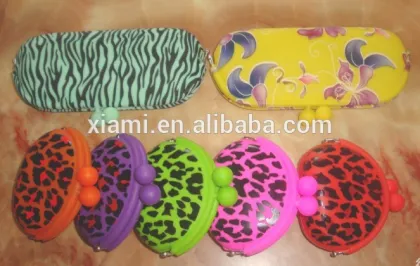 mass production printed leopard stripe and beautiful floralpattern silicone smart wallet
