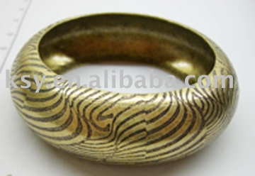 Fashion bracelet