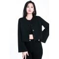 Jaket tenunan hitam wanita