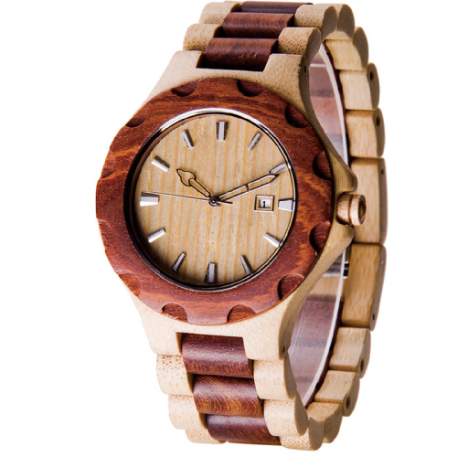 Orologio da polso su misura in legno naturale