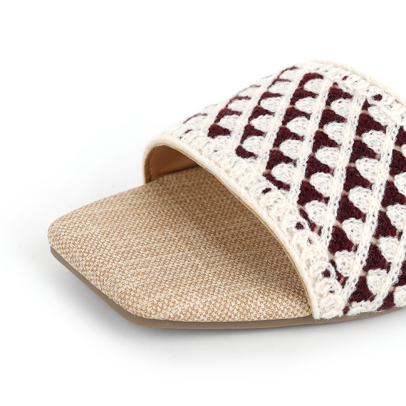Woolen flat bottomed slippers