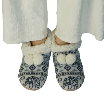 Cute and Cozy Women's Indoor Winter Slippers