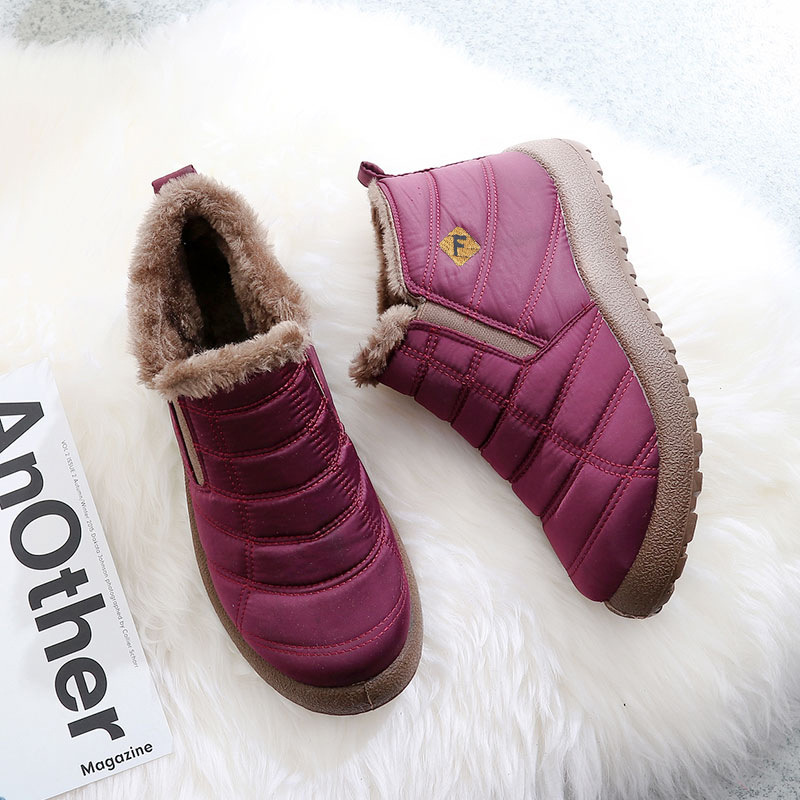 Anti slip and waterproof snow boots