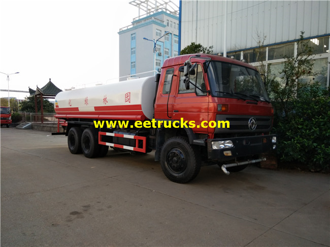 4500 Gallon Dongfeng Water Purling Trucks