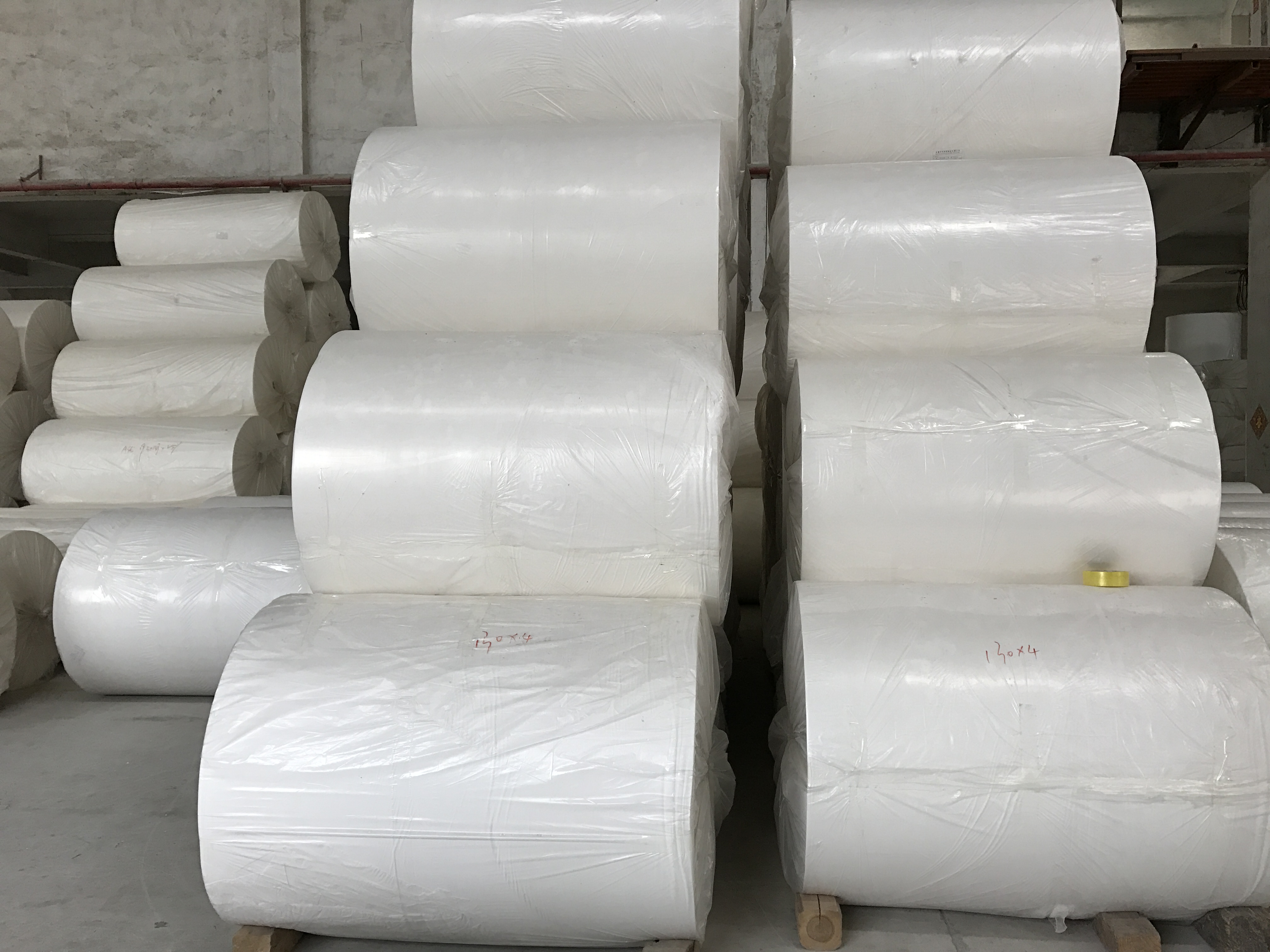 Рулон серветок Цигарковий папір Мати Батьки Jumbo Roll