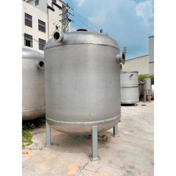 Stable negative pressure vacuum tank