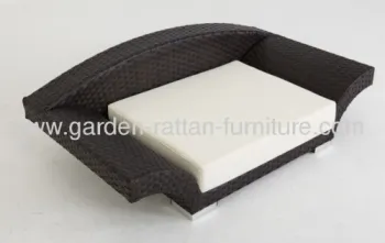 Outdoor Rattan Garden Sun Lounge Pet Bed For Sweety 