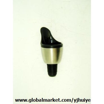 Pourer