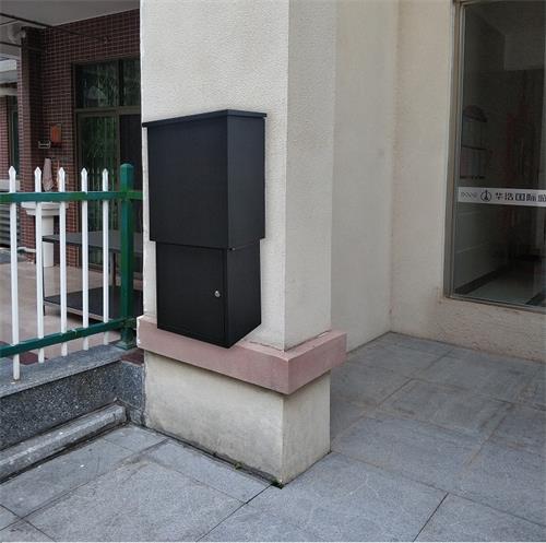 Parcel delivery box installed on the wall