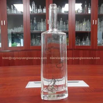 700CC Long Neck Liquor Glass Bottle Vodka Bottle With Decor
