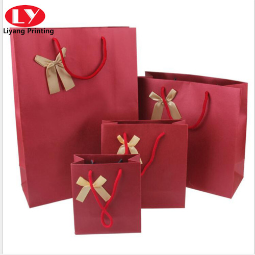 Dark simple style gift bag