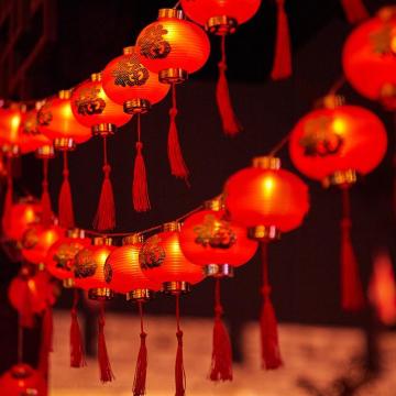 Spring Festival LED Lantern with Solar Power and Long-lasting Lights