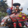 Robot mech untuk parade karnaval float