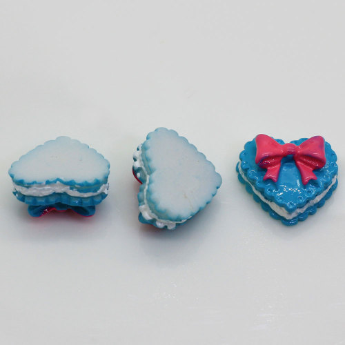 Fancy Mini Heart Shape Cake Dessert Bowknot Resina Cabochon 100 pezzi Articoli fai da te per bambini Cucina Frigo Ornamenti