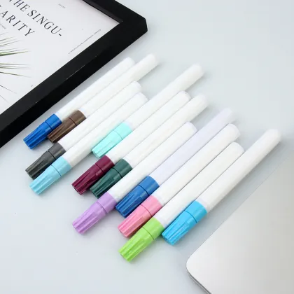 Monami Pen Laminated Paper Glass Oil Paint Marker