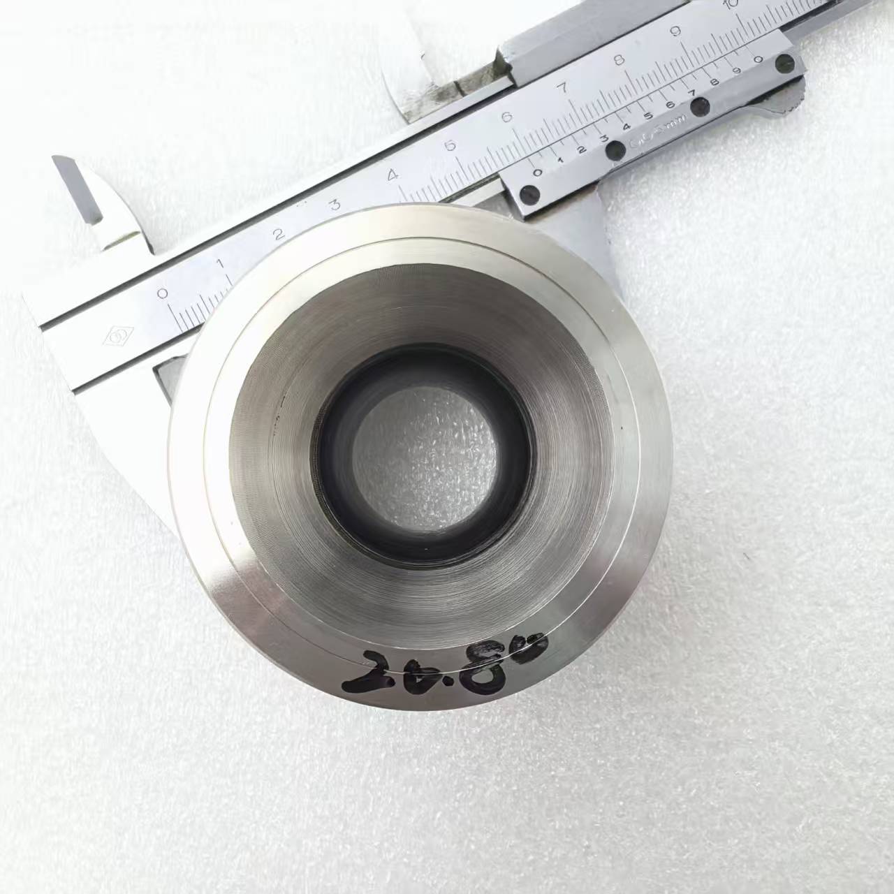 PCD wire drawing die