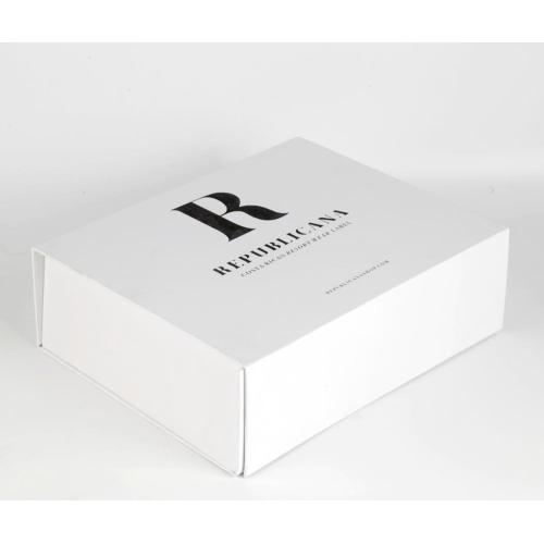 Luxury custom cardboard magnetic closure white gift box