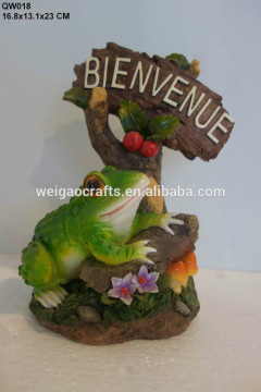 welcomed resin cartoon frog garden figurine