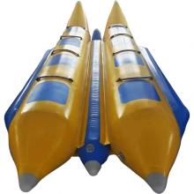 Dubbele rij zwevende opblaasbare bananenboot