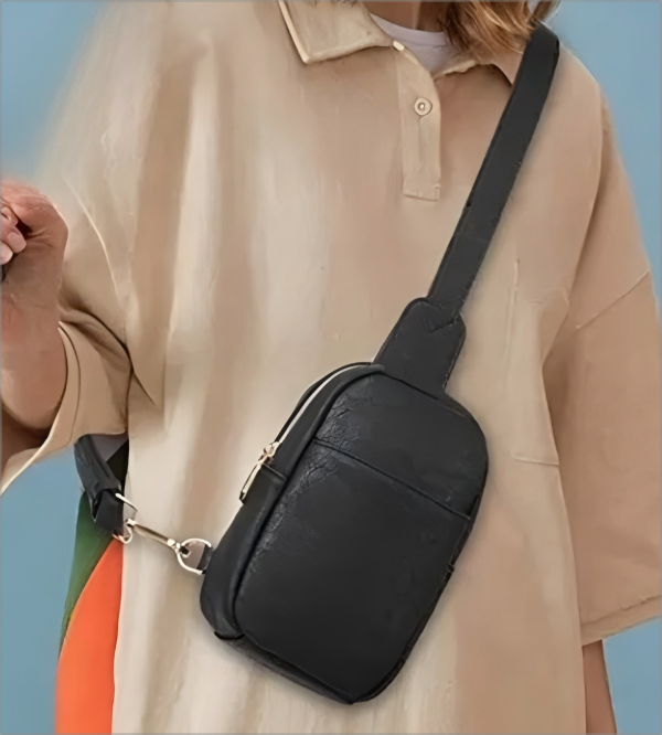 Trendy Single Shoulder Crossbody Bag with Zipper