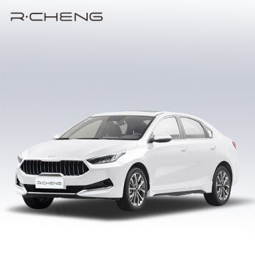 Kia K3: ราคาที่ดีที่สุดการออกแบบใหม่ใช้รถยนต์เบนซินสำหรับขาย