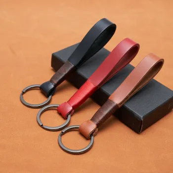 Customizable Luxury Embossed Cowhide Leather Keychain with Logo
