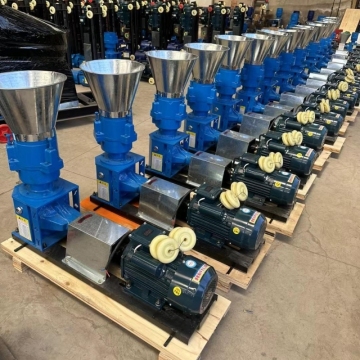 100kg/h Diesel Engine-Driven Wholesale Animal Feed Pelletizer for Cattle, Horse, Rabbit, Chicken Feed Production in Malaysia
