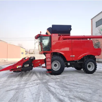 Farm Machinery Factory: Combine Harvester and Corn Grain Harvester