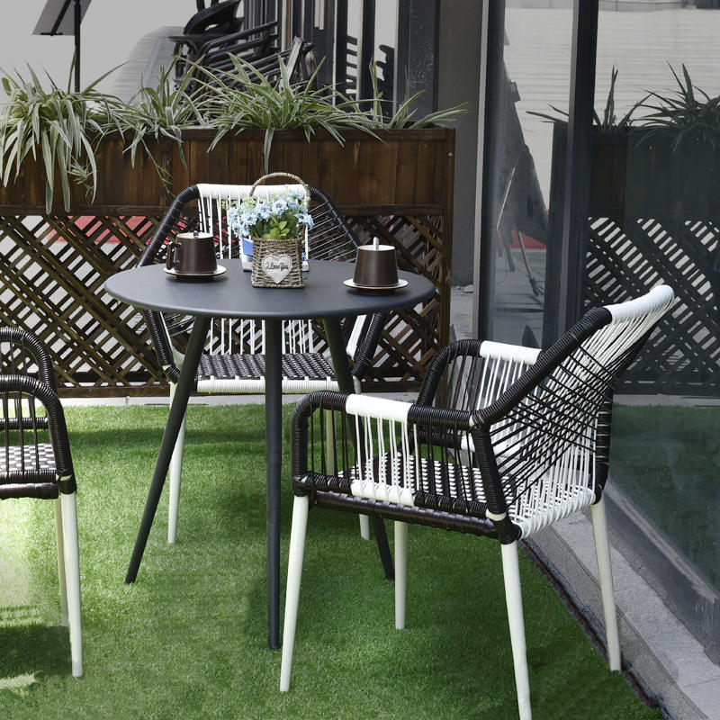 outdoor coffee table