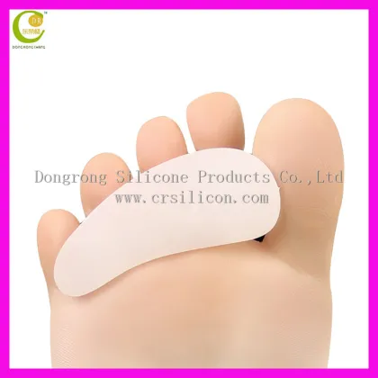 China professional manufacture silicone insoles,silicone foot care massage shoes pads