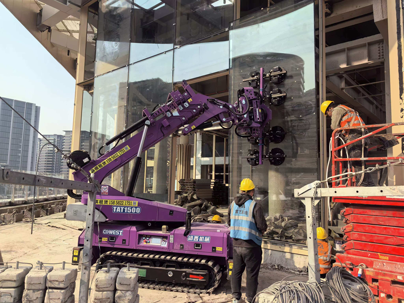 Rough terrain Glazing Robot (1)