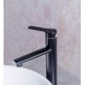 Sobre el contador Washbasin Matte Black Basin grifo