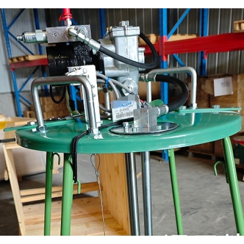 21T-68-31132/21T-68-41632 GREASE PUMP for Excavator PC2000