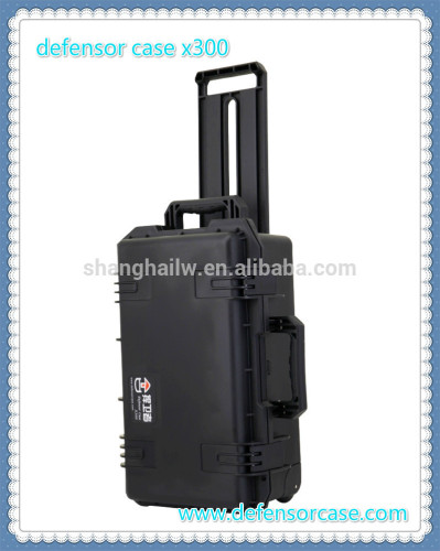 x300-Plastic hinged carrying case with handel