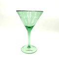 caraffa di vetro verde champagne coupé flute con bolla