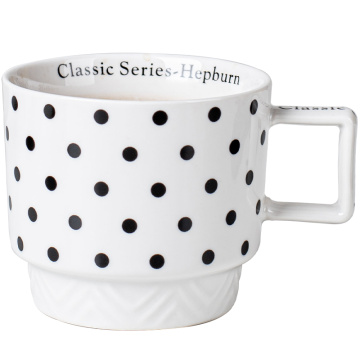 Copa de café de cerámica de estilo hepborn simple taza de té porceliana con puntos con puntos