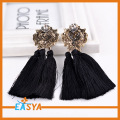 Metal cabeça três fio preto Tassel brinco do leão