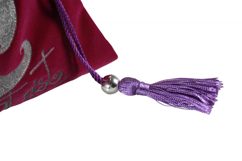 Bolsa con logo de terciopelo morado con borla morada