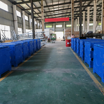 Mobile Freezer Container for Fish - Refrigerated Motorcycle Box