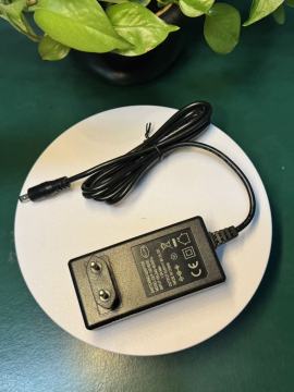 19 Volts 1.8 Amps 36 Power Supply