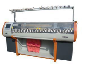 Flat bed sweater knitted machine