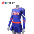Bule personalizado e uniforme de torcida laranja