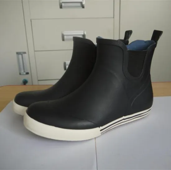 Rubber gardon shoes Men's ankle Shoes for cool man !