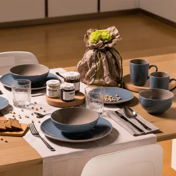 Royal dinner set Ceramic dinner wares Color