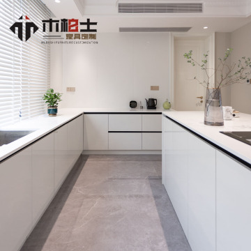 Armário de cozinha minimalista em forma de L