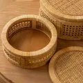 Cesto portaoggetti in rattan intrecciato a mano con coperchio