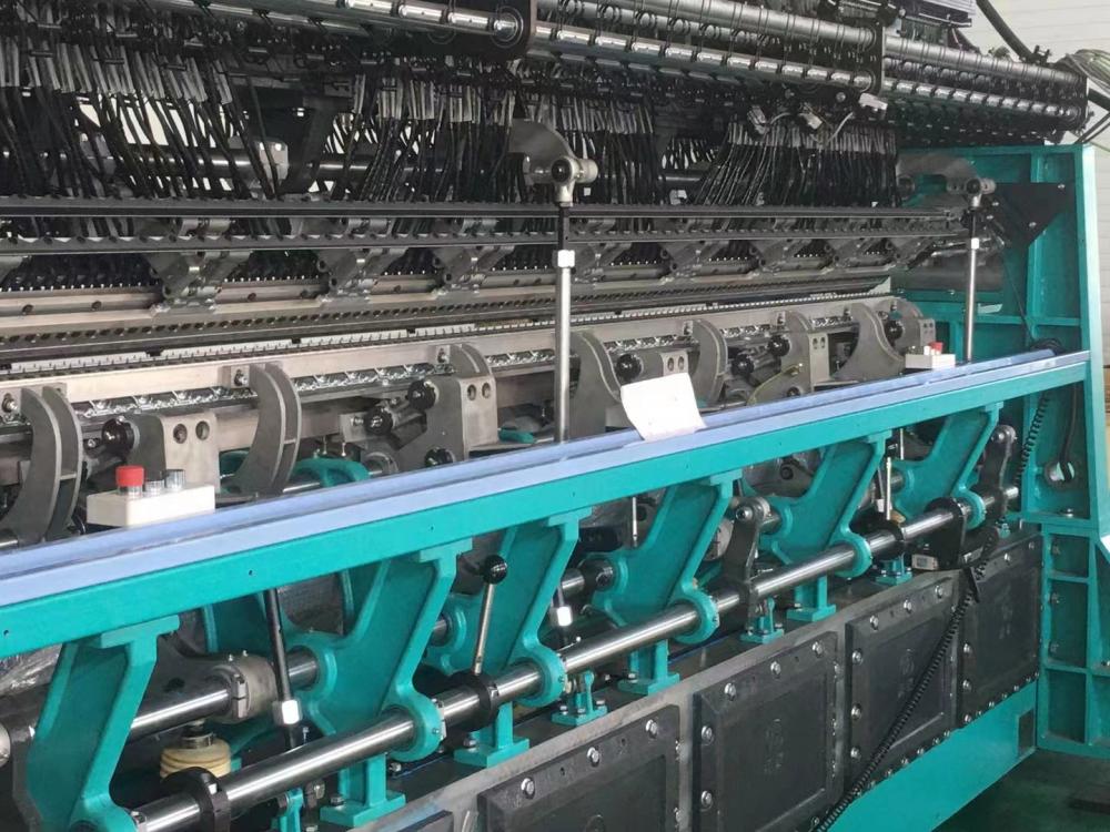 Warp Knitting Machine