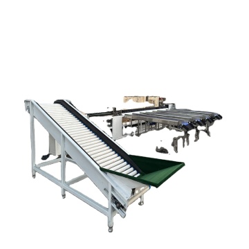 Machine de tri des fruits: grande orange, kivi, avocat, fruit de la passion, pomme